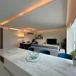 Luxury In The Center Lejlighed