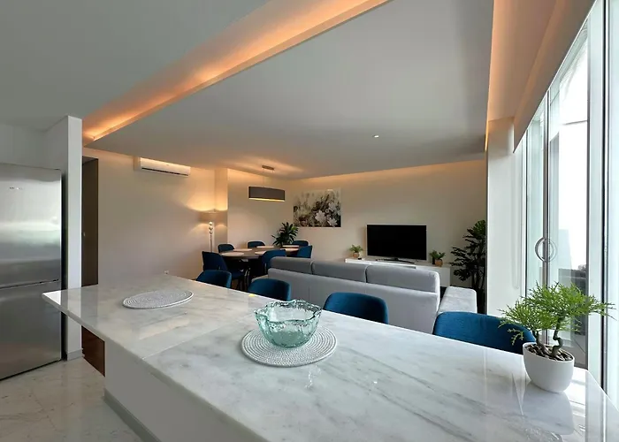 Luxury In The Center דירה