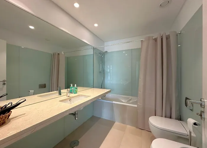 דירה Luxury In The Center פונשל