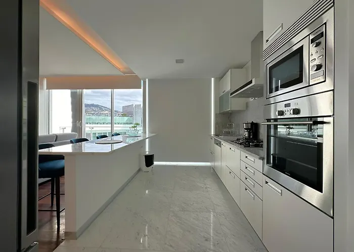 Luxury In The Center דירה