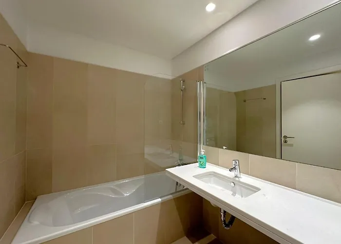 Luxury In The Center דירה פונשל