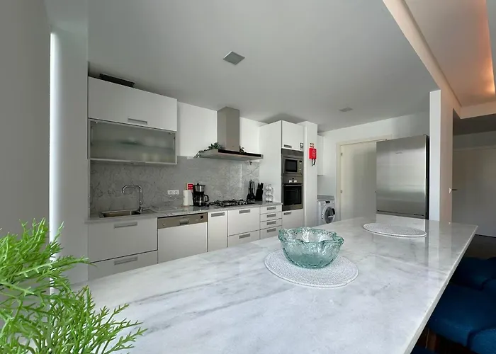 Luxury In The Center פונשל