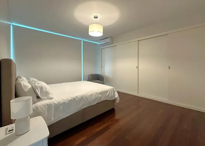 Luxury In The Center דירה