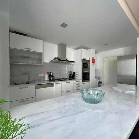 Luxury In The Center Funchal (Madeira)